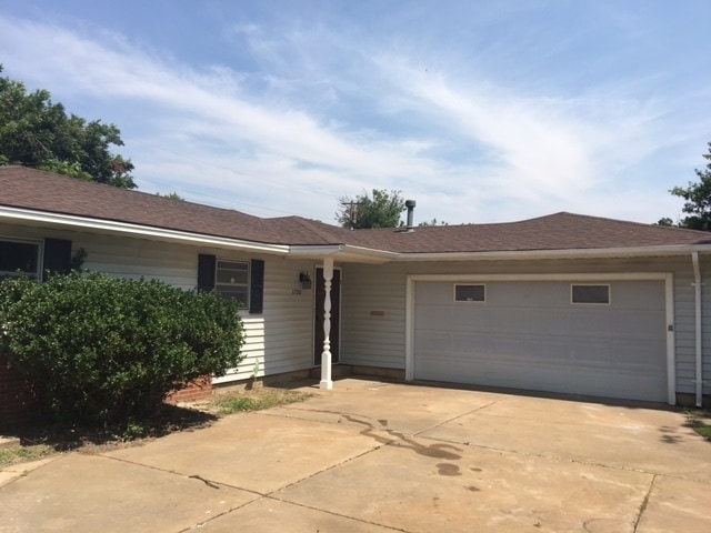 Building Photo - 1720 Pawhuska Ave