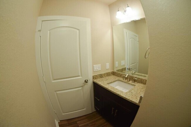 Building Photo - 3303 Elija St