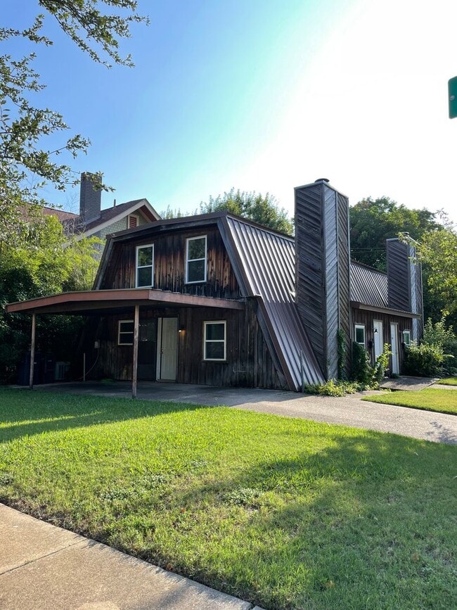 Building Photo - 1100 W Morphy St