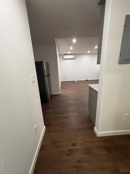 Building Photo - 609 Ovington Ave