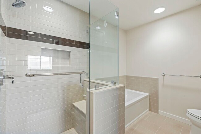 Building Photo - 67 Wailea Gateway Pl