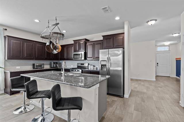 Building Photo - 424 Grassland Dr