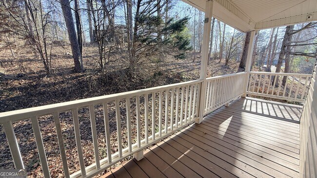 Building Photo - 3395 Woodlake Ln