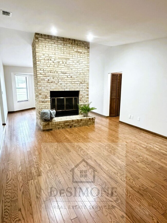 Building Photo - 4530 SW 46th St