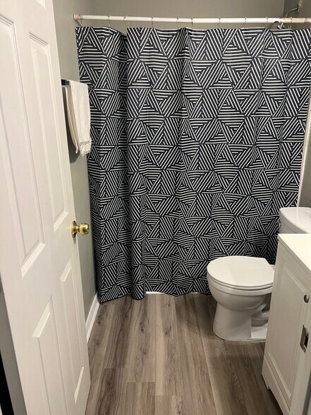 Building Photo - 2312 Tina Dr