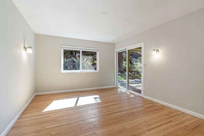 Building Photo - Beautiful Remodeled 5-Bedroom Los Altos Home