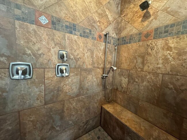Building Photo - **Move-In Special** BEAUTIFUL 4 BEDROOM 3 ...