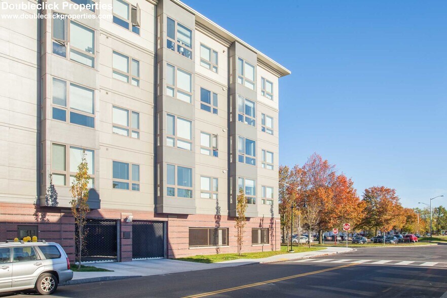 Building Photo - 180 Eastern Ave