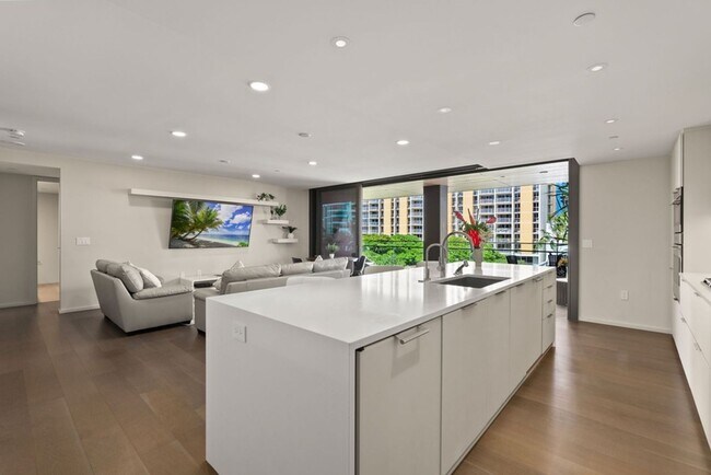 Building Photo - Park Lane Getaway by Gather: 2BR Oceanview...