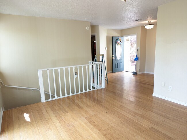 Building Photo - 304 Westfield Dr