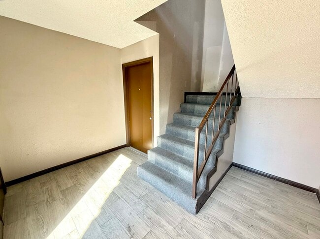 Building Photo - 12100 Overbrook Ln