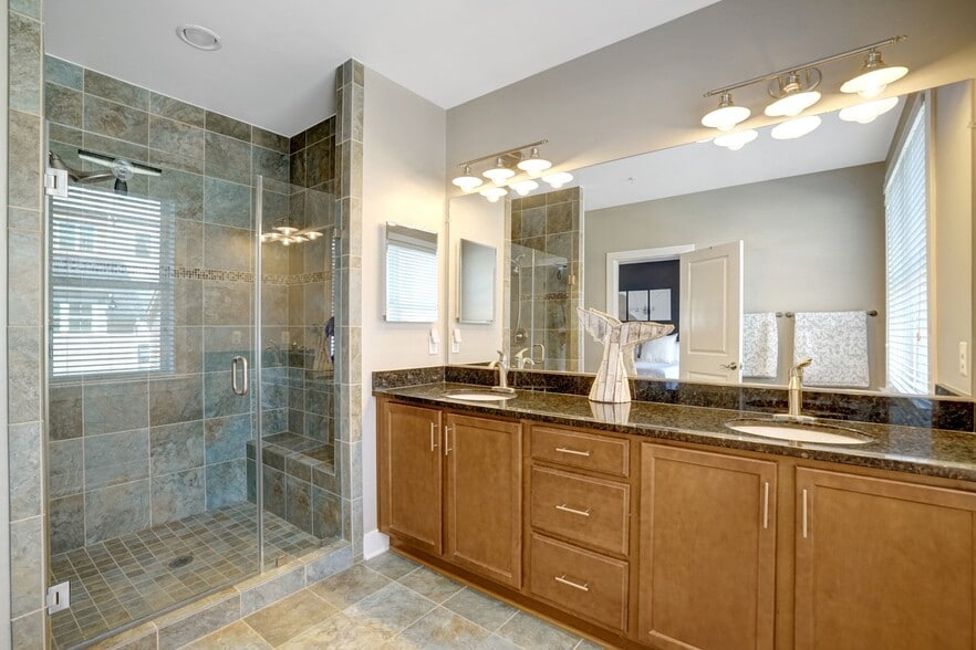 Master Bathroom - 2209 Richmond Hwy