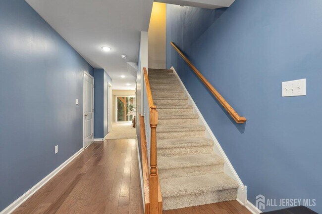 Building Photo - 1302 Hights Farm Rd N