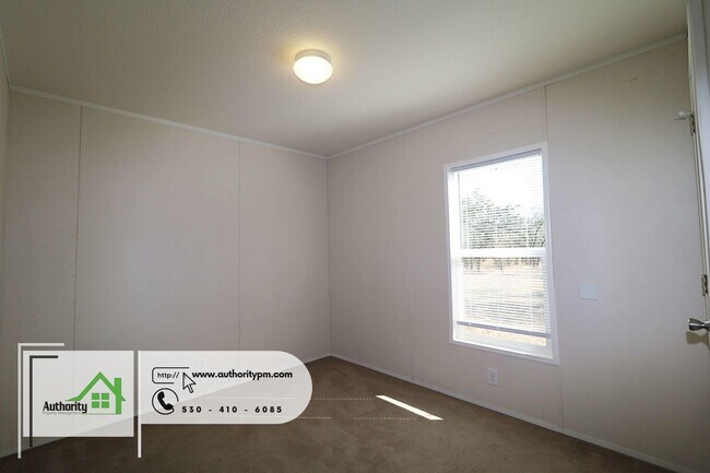 Building Photo - 21311 Old 44 Dr