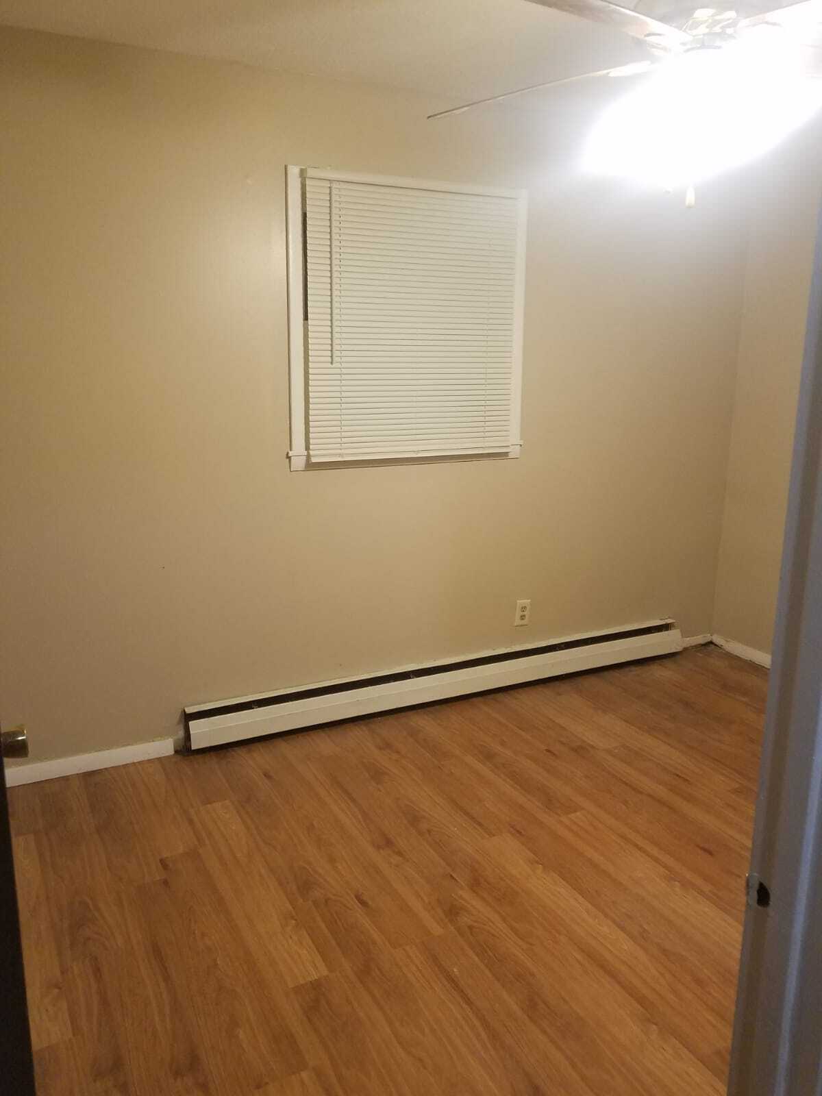 Building Photo - 105 College Park Ct