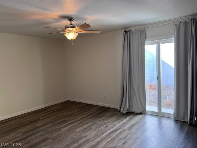 Building Photo - 3369 Medina Ct