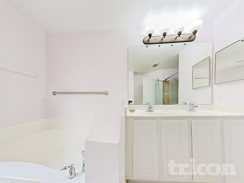 Building Photo - 3071 Norvell Ct