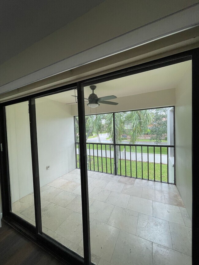 Building Photo - 2497 Heron Terrace