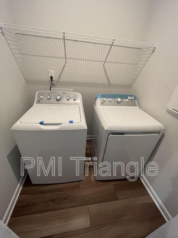 Building Photo - 802 Oak Center Dr