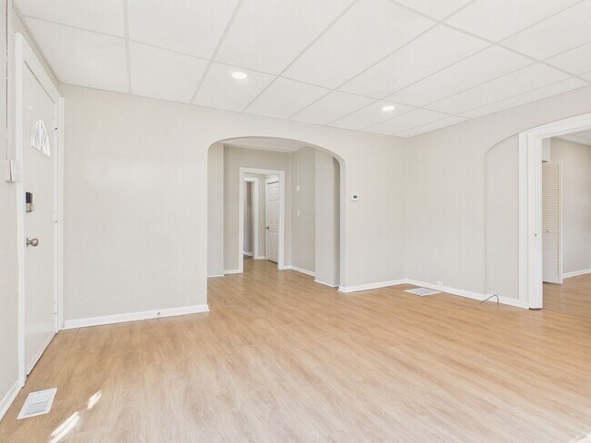 Building Photo - 3200 Green St