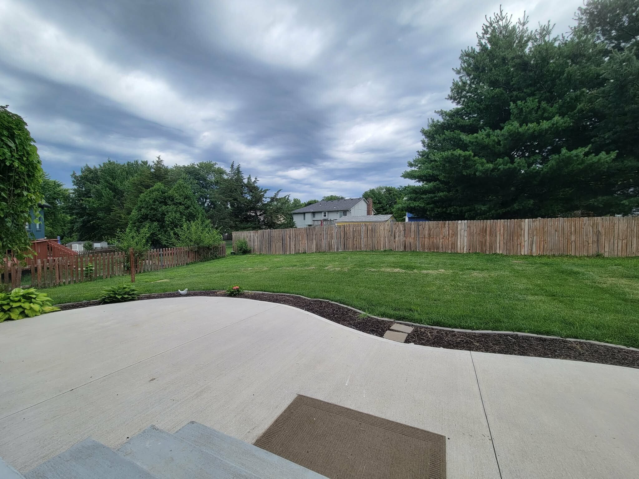 Building Photo - 1532 SE Silkwood Ln
