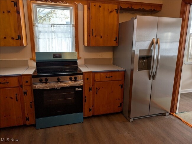 Building Photo - 703 Avondale St