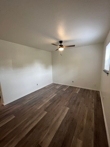 Building Photo - 221 N Duncan St