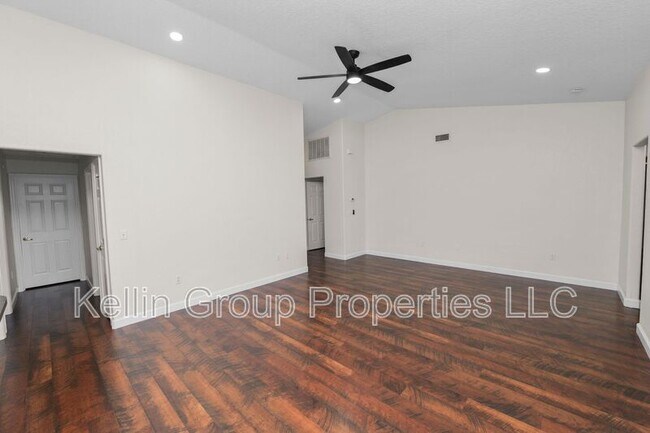 Building Photo - 3284 Sanoma Dr