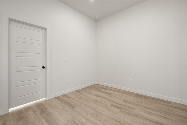 Building Photo - Beautiful New Build Home in Cypress Ranch!