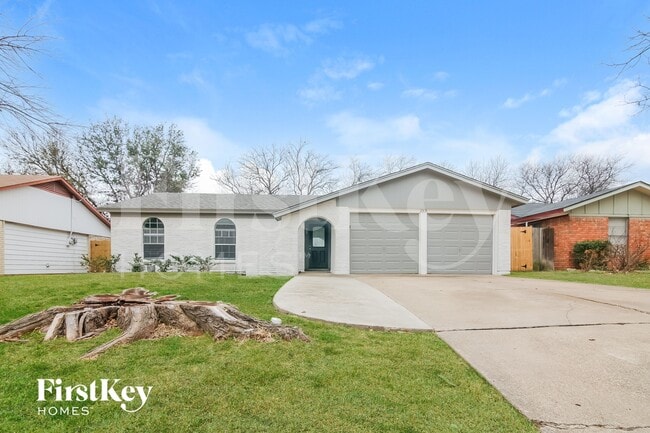 Building Photo - 2313 March Ln