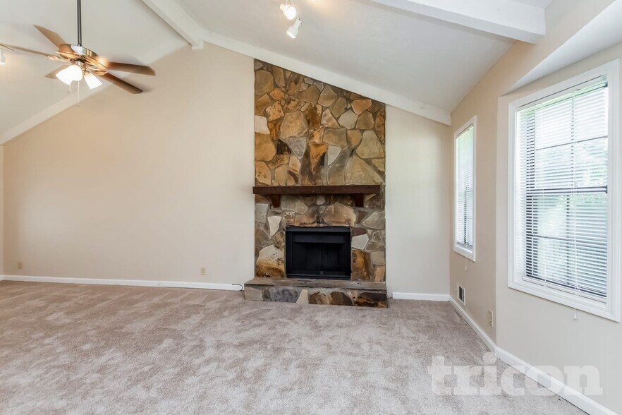 Building Photo - 5237 Westhill Dr NW