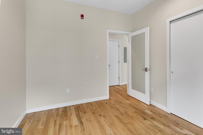 Building Photo - 1317 Frankford Ave