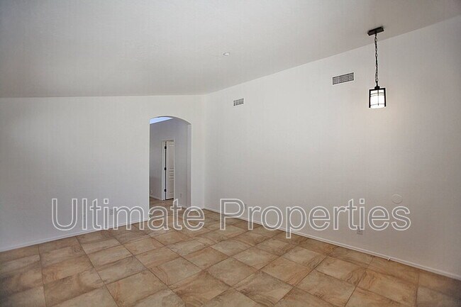 Building Photo - 15313 N 104th Way
