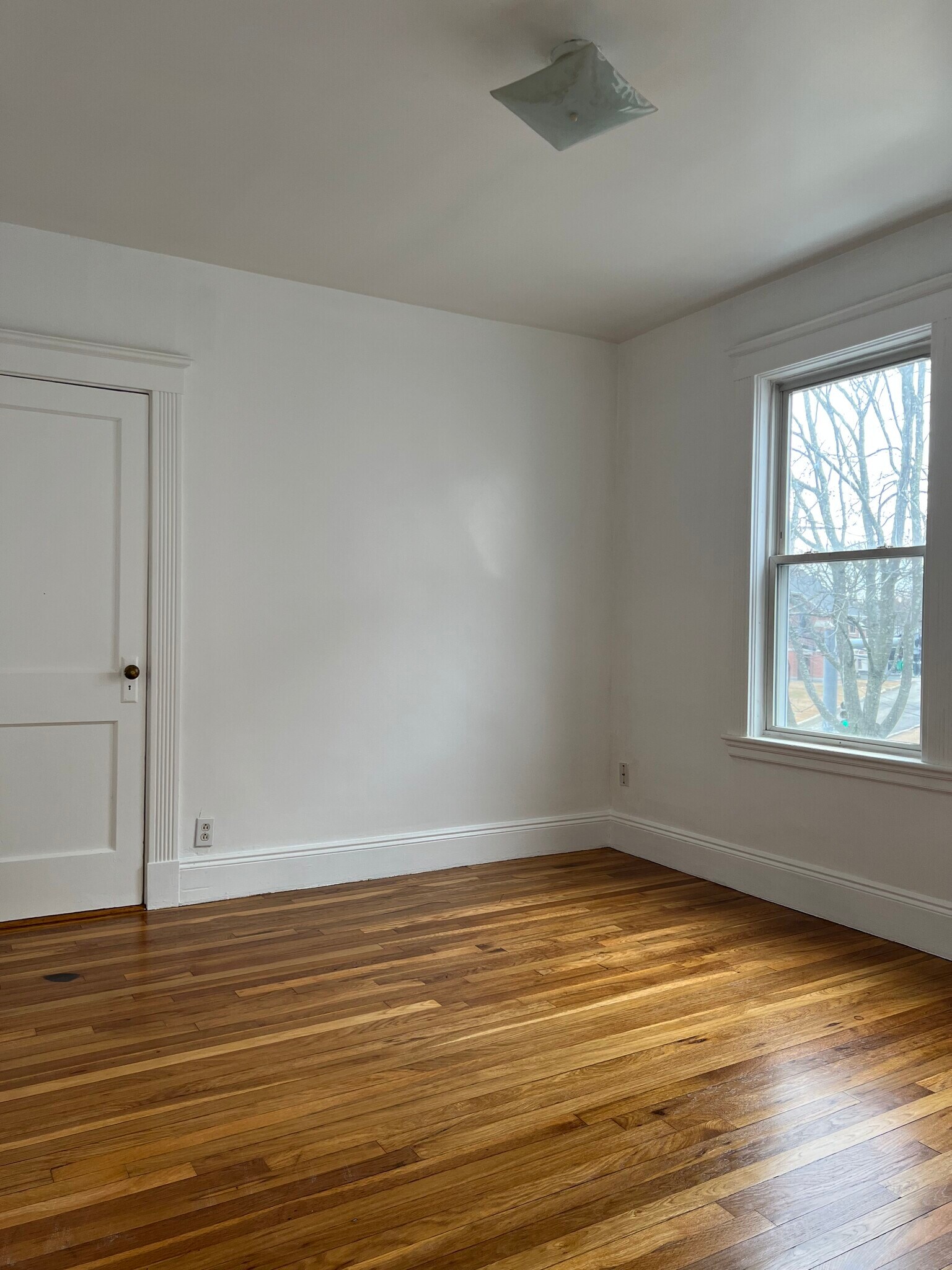 Building Photo - 196 Reservation Rd