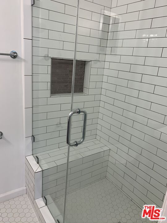 Building Photo - 7924 Clinton St