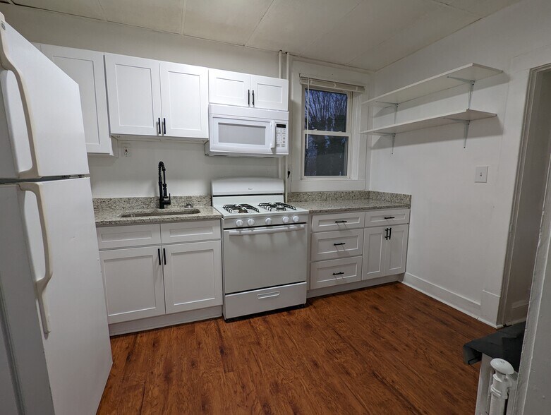 Primary Photo - 7809 Wilson Ave