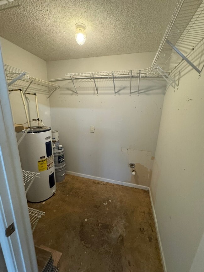 Building Photo - 111 Weatherstone Pl