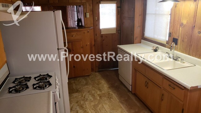Building Photo - 2 Bed, 1 Bath Wrightwood Home!!!