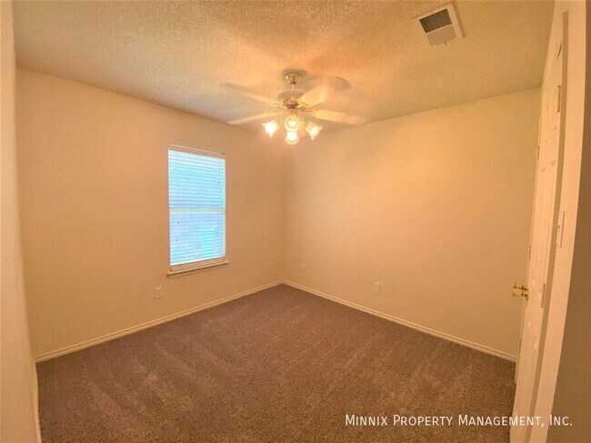 Building Photo - 10604 Boston Ave