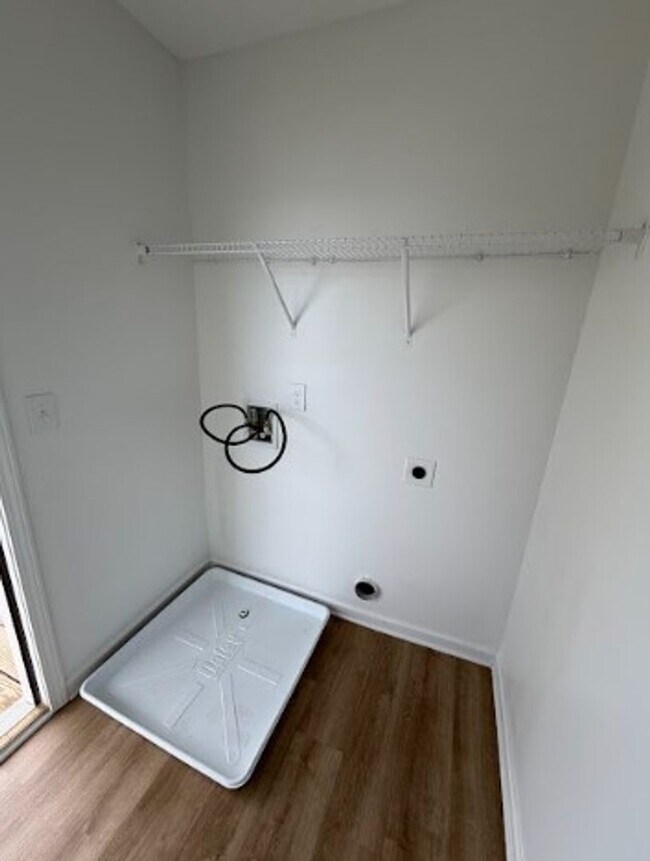 Building Photo - Newly Renovated Single Family Home | 4 BR/2.5BA | Garage Attached