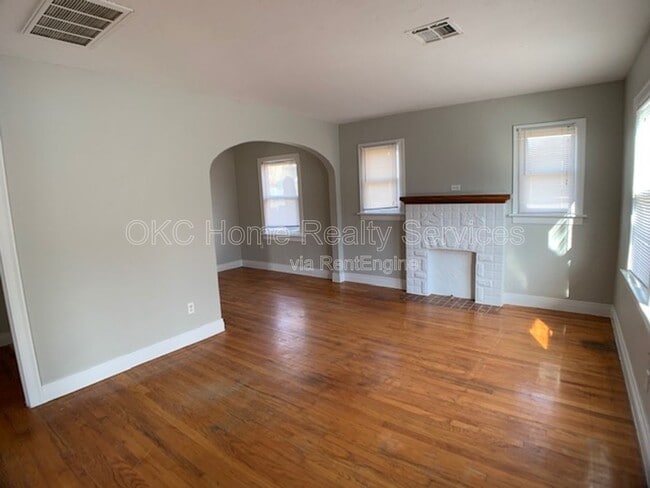 Building Photo - 3815 N Kentucky Ave