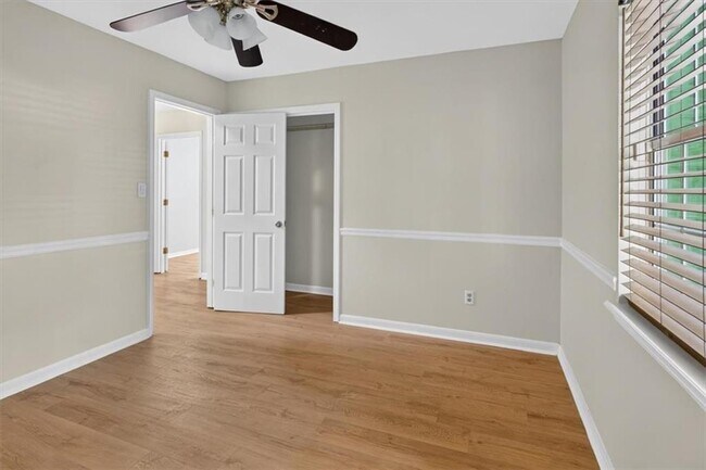 Building Photo - 115 Hubbard Dr