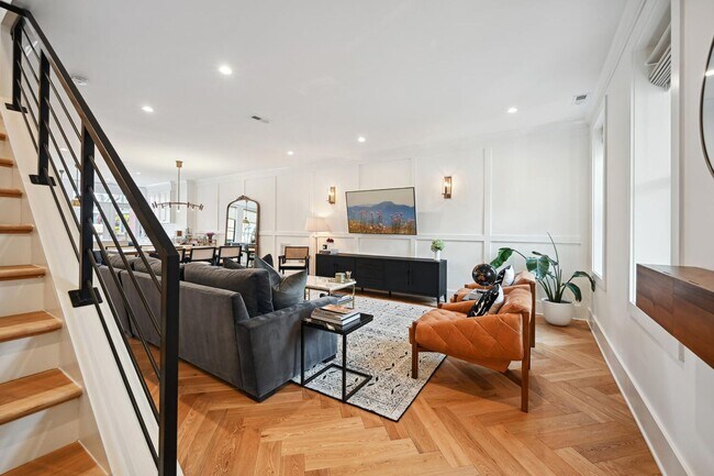 Building Photo - FURNISHED style in NoMA with Garage Parking