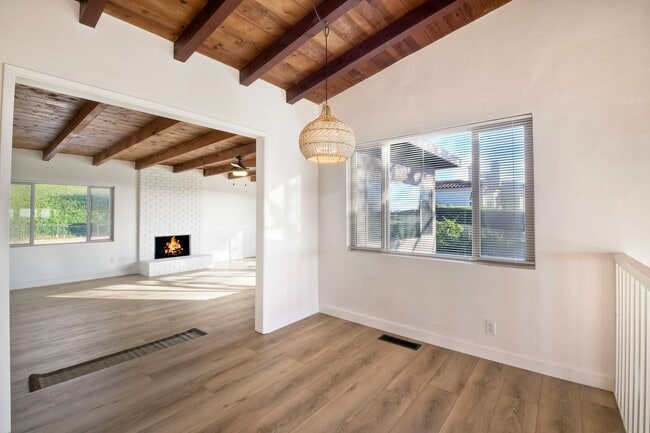 Building Photo - 766 Marsolan Ave