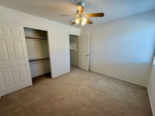 Building Photo - Condo near Mesa del Sol Golf Course