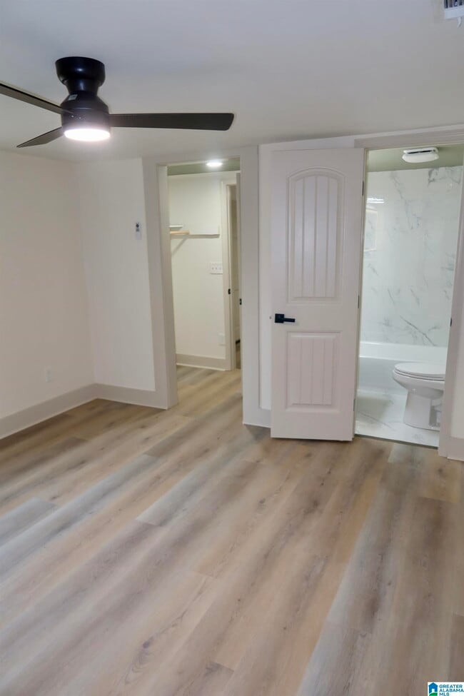 Building Photo - 320 Samford St