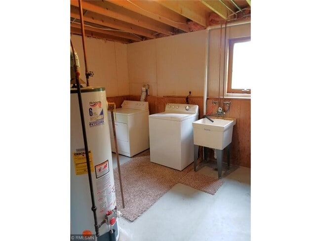 Building Photo - 502 Prairie Ln
