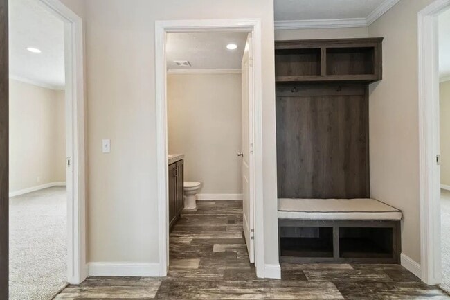 Building Photo - 52 Vacation St