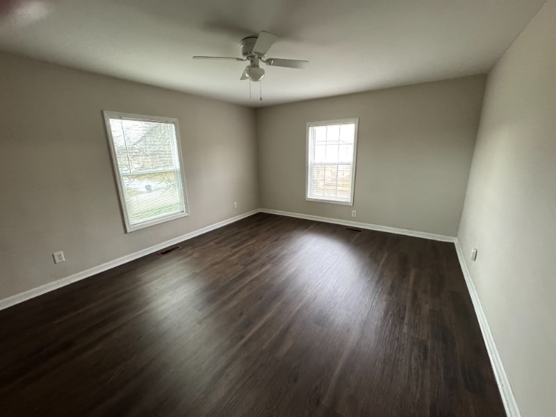 Building Photo - 304 Carol Dr