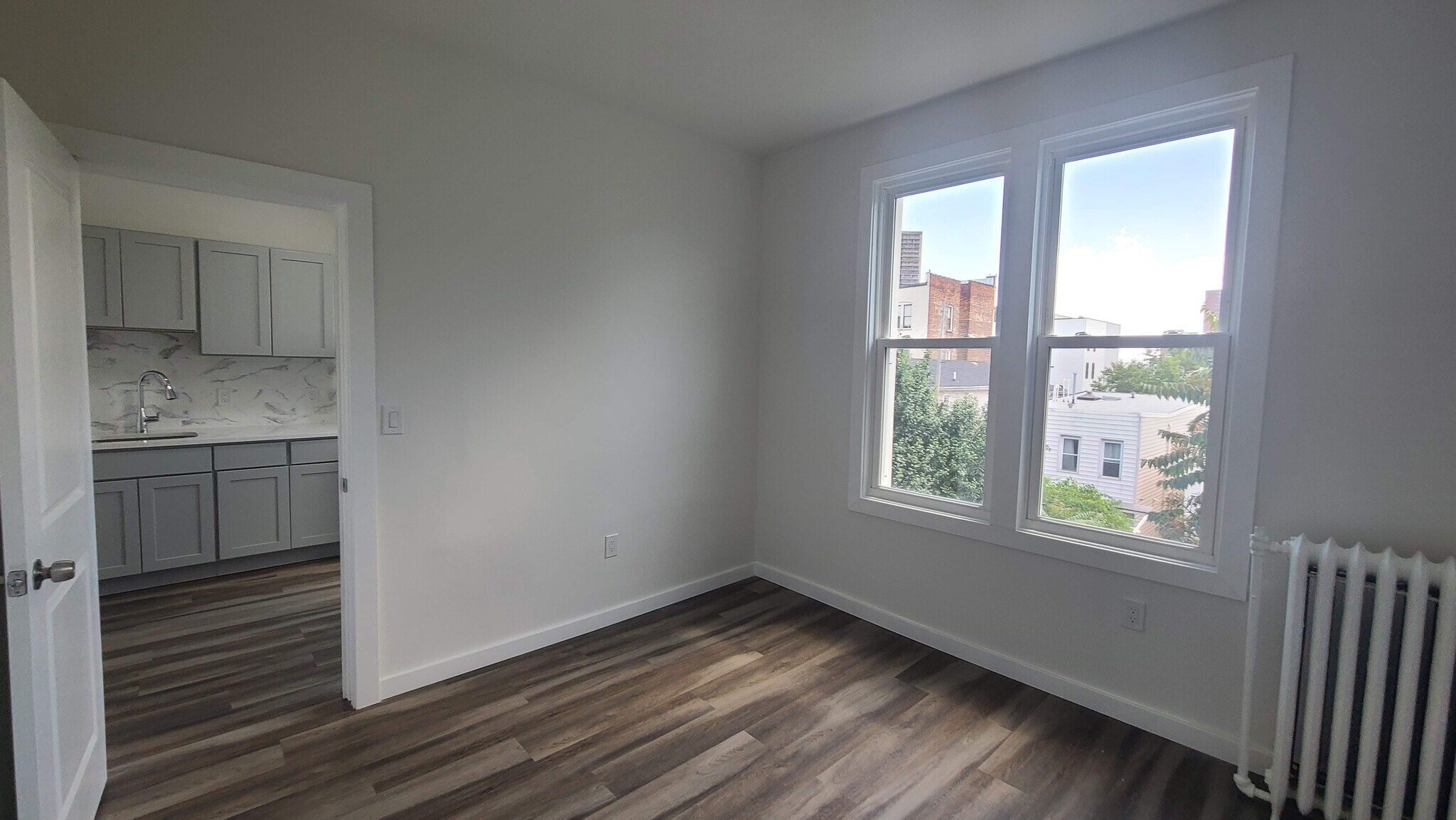 Building Photo - 113 63rd St